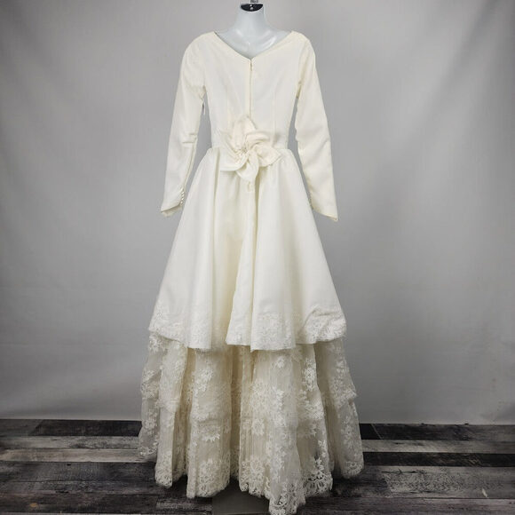Vintage 60s White Beaded Lace Skirt Wedding Gown Size XS - Picture 5 of 12